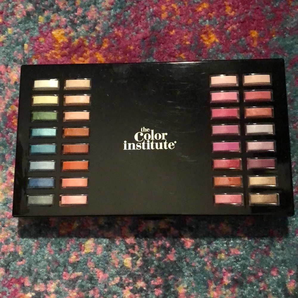 The Color Institute all-inclusive makeup kit